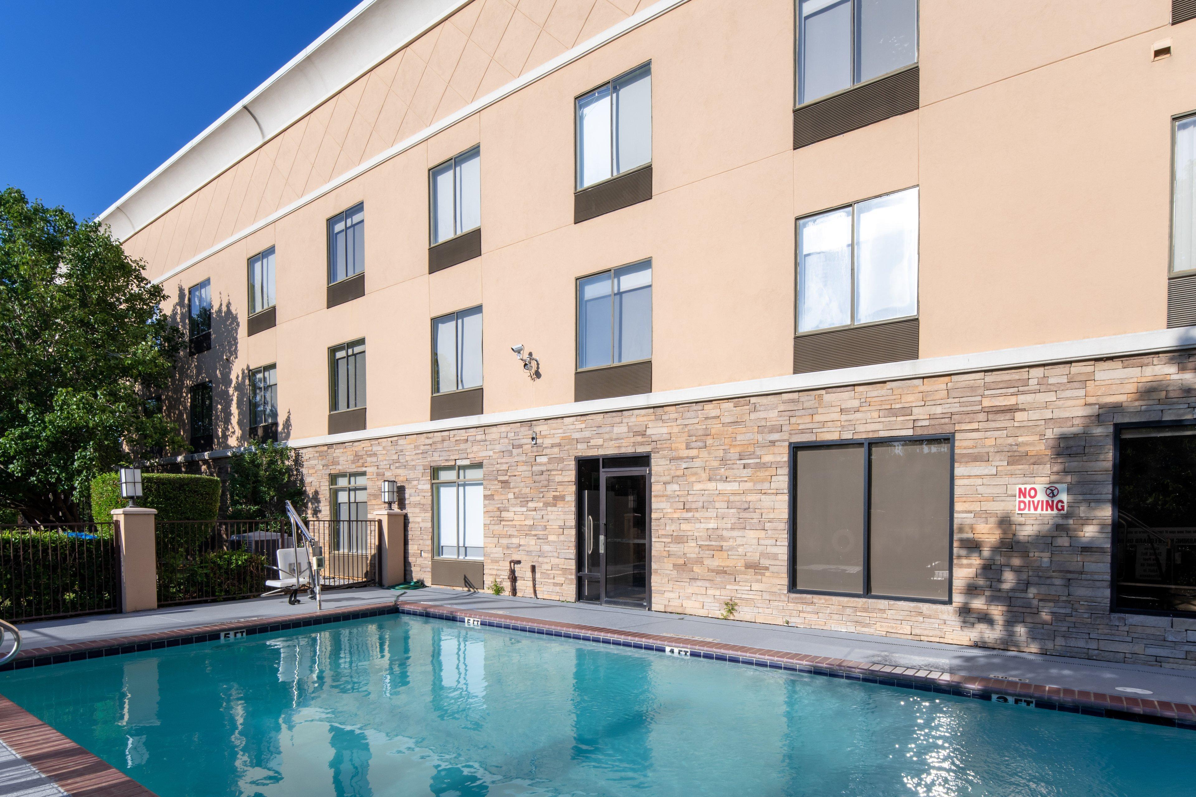 Holiday Inn Express Arlington Interstate 20 Parks Mall By Ihg Екстер'єр фото