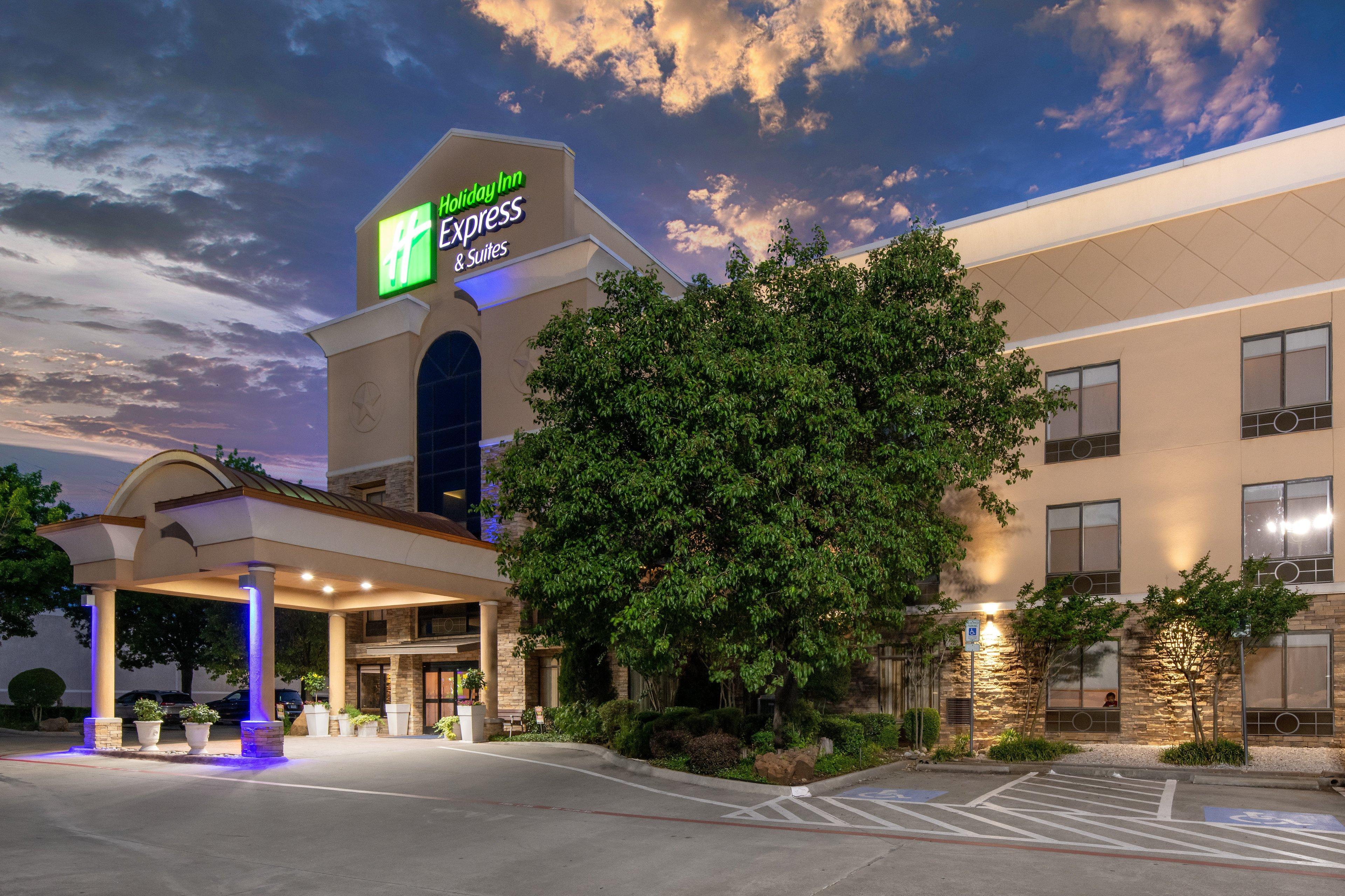 Holiday Inn Express Arlington Interstate 20 Parks Mall By Ihg Екстер'єр фото